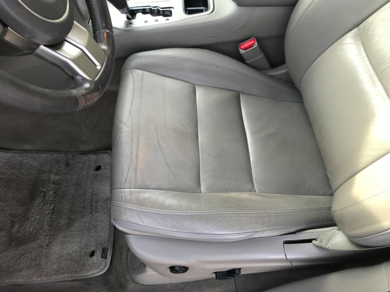 Used 2013 Jeep Grand Cherokee Laredo image 7