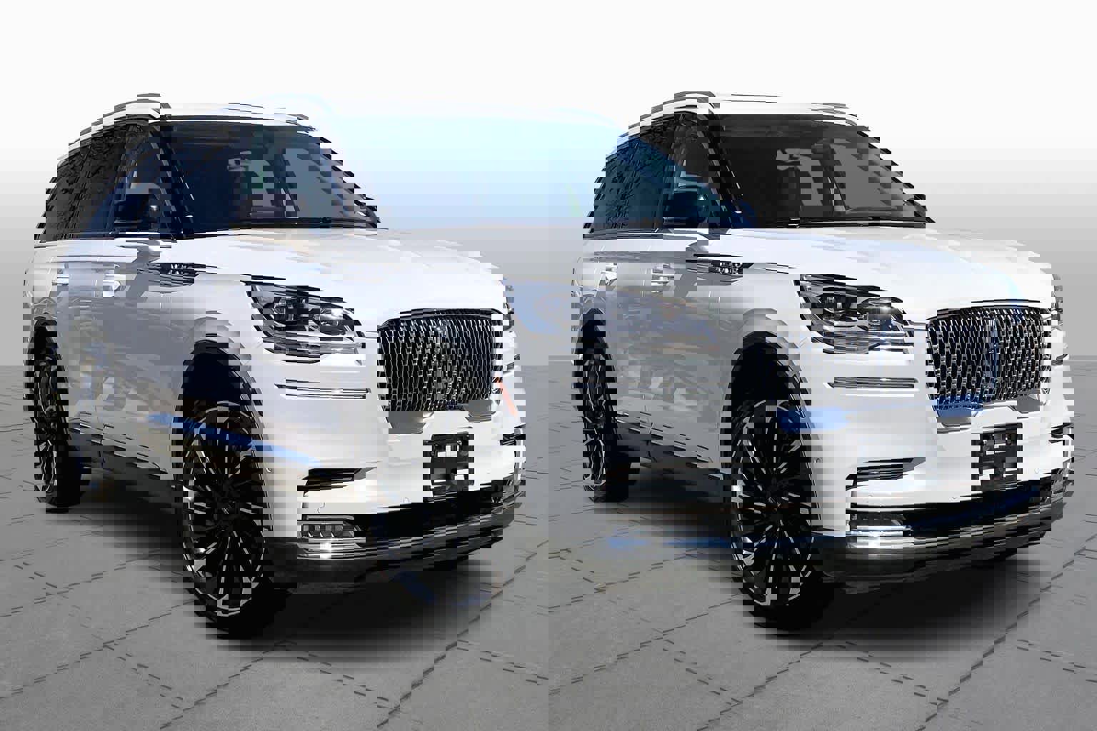 Used 2023 Lincoln Aviator Reserve w/ Equipment Group 201A image 3