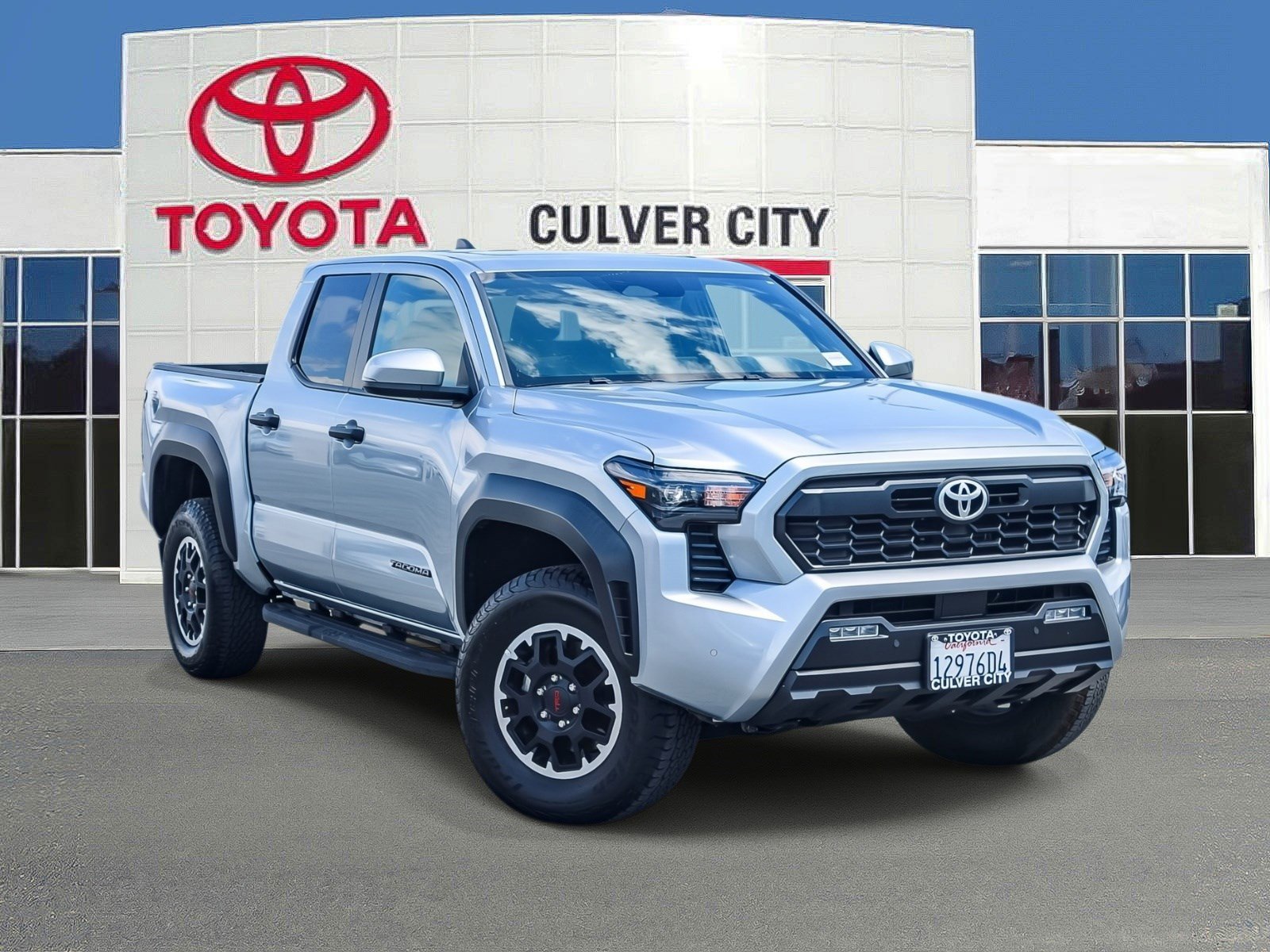 Certified 2024 Toyota Tacoma TRD Off-Road w/ TRD Off Road Upgrade Package AWD/4WD image 1