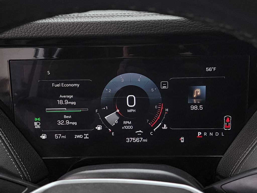 Used 2025 GMC Yukon Denali AWD/4WD image 15