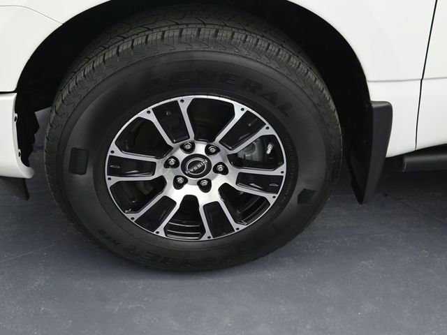 Used 2024 Nissan Titan SV w/ Accessory Utility Package image 11