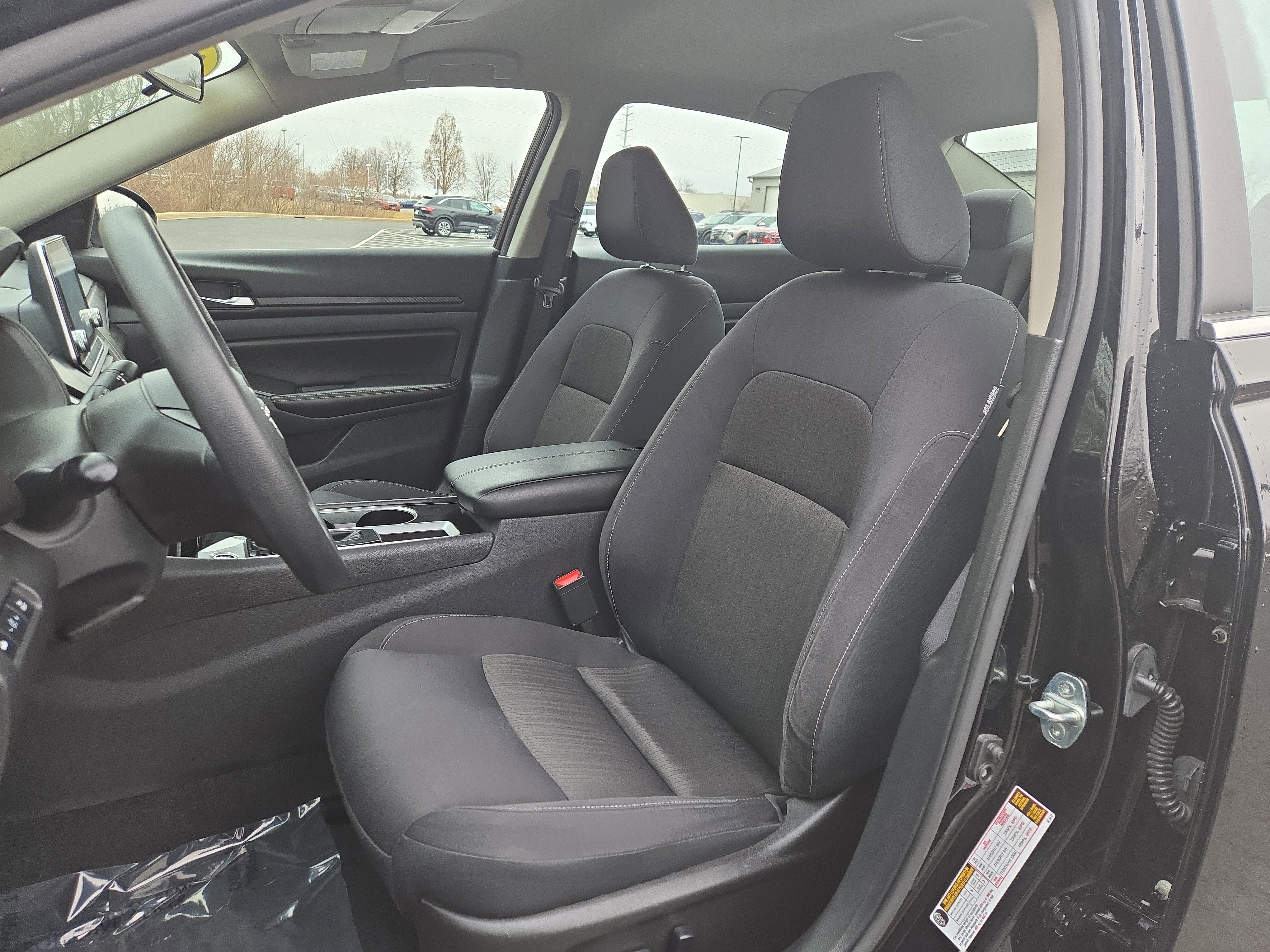 Used 2024 Nissan Altima 2.5 SV image 12