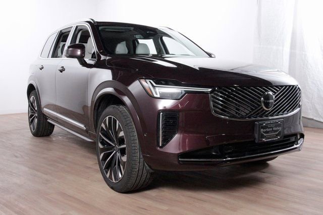 Used 2025 Volvo XC90 B6 Ultra w/ Protection Package image 3