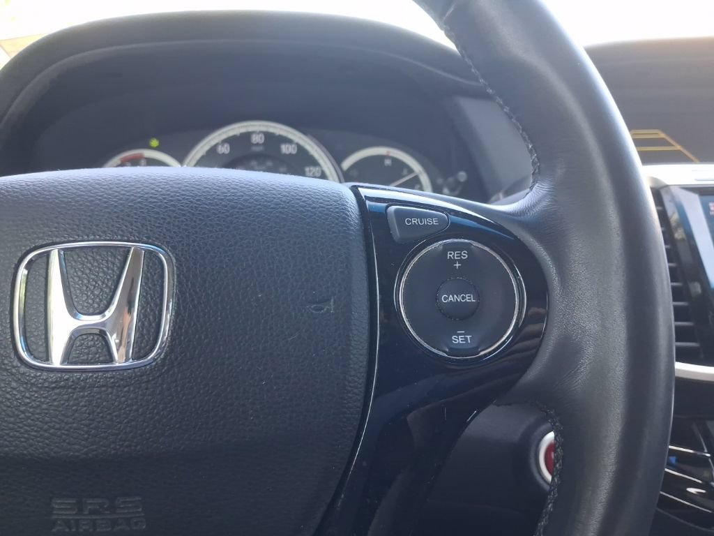 Used 2017 Honda Accord EX-L image 29