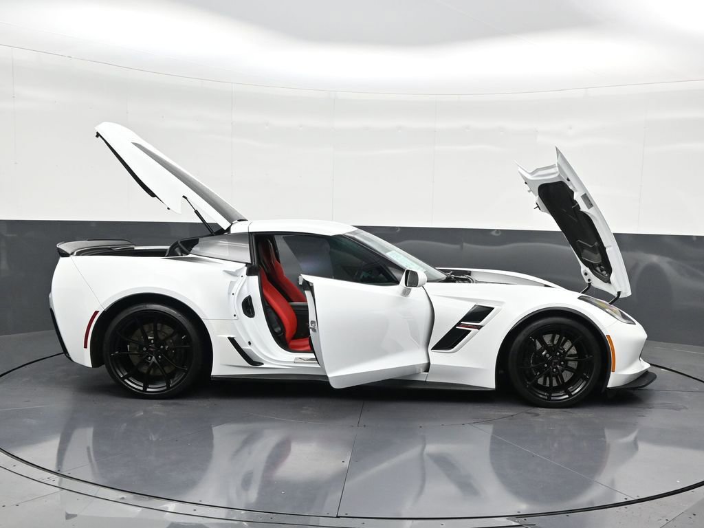 Used 2019 Chevrolet Corvette Grand Sport w/ Carbon Flash Badge Package image 33