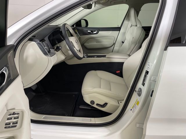 Certified 2024 Volvo XC60 T8 Plus w/ Protection Package AWD/4WD image 4