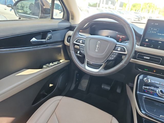 Used 2023 Lincoln Nautilus Reserve AWD/4WD image 9