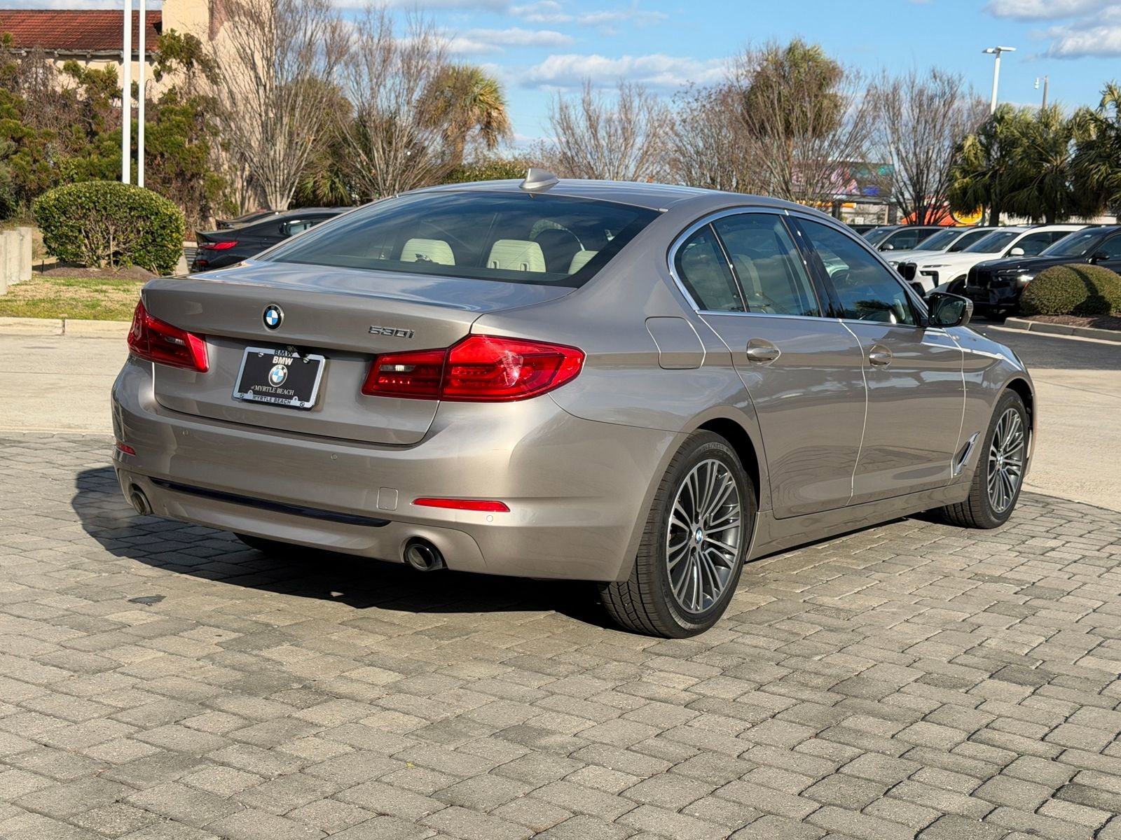 Used 2019 BMW 530i w/ Executive Package image 9