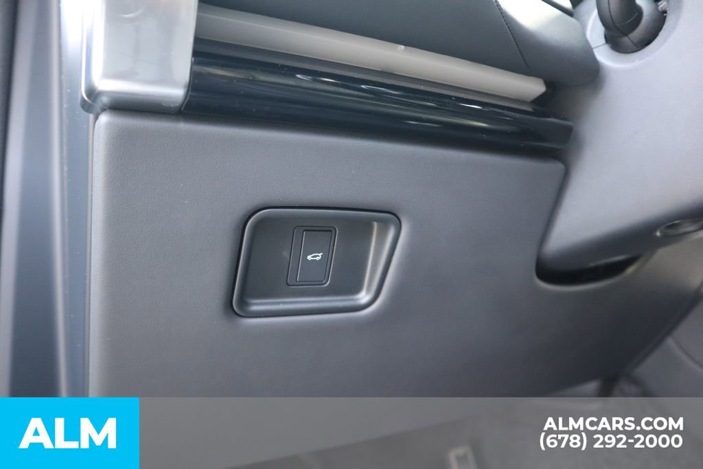 Used 2023 Land Rover Range Rover SE image 16