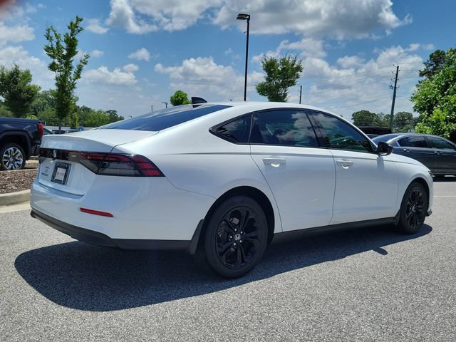 Certified 2025 Honda Accord SE image 4