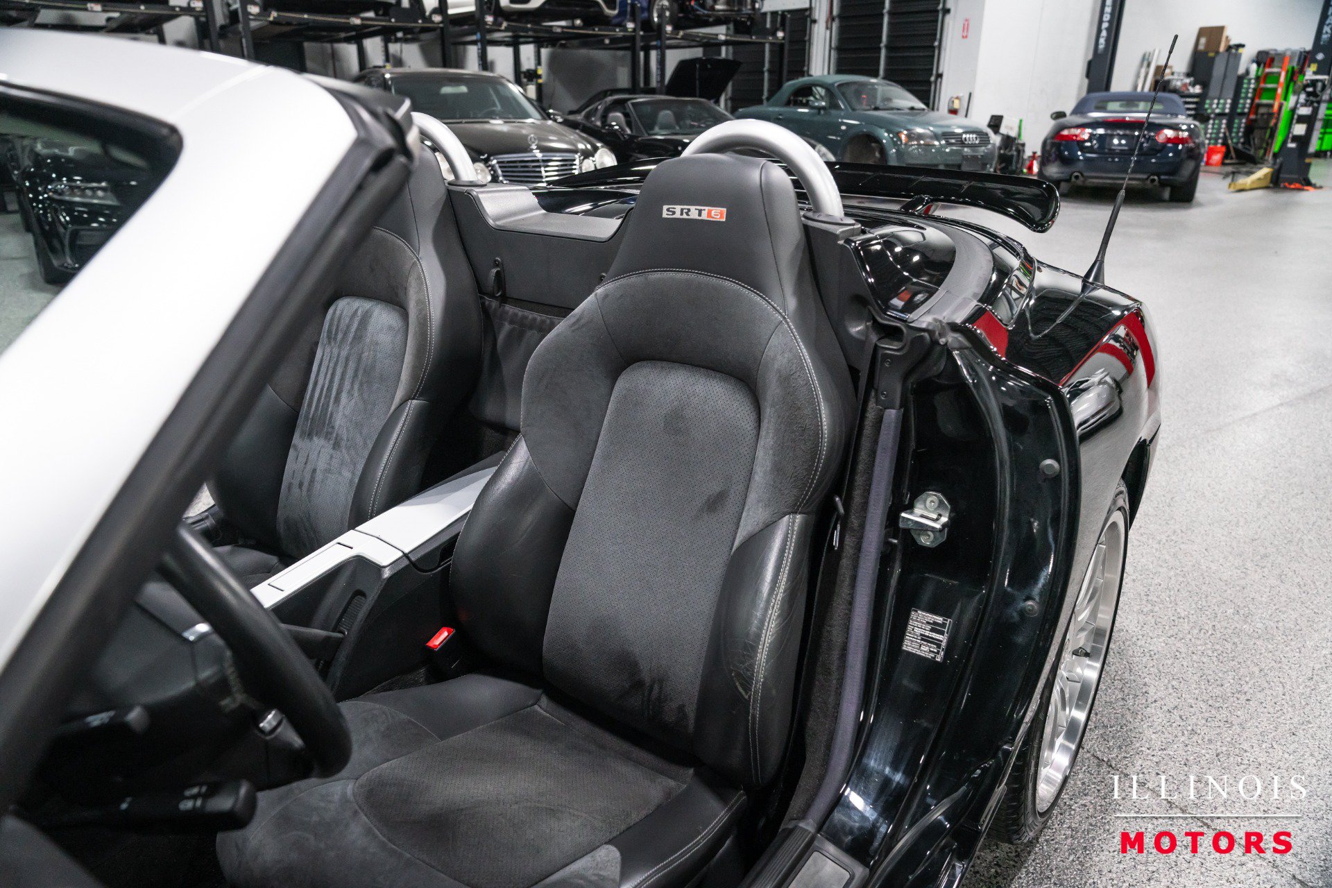Used 2005 Chrysler Crossfire SRT-6 RWD image 19