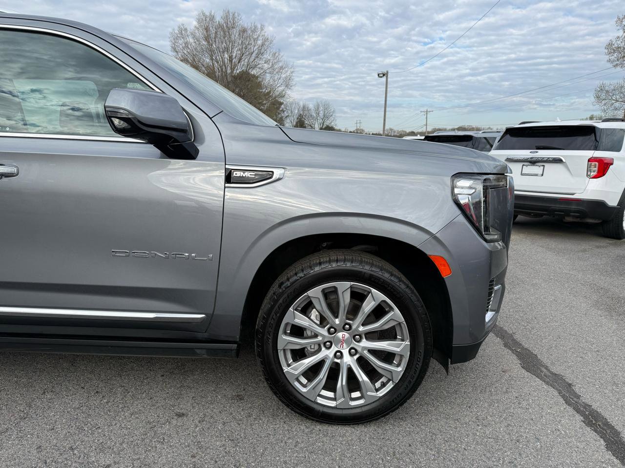 Used 2022 GMC Yukon XL Denali AWD/4WD image 45