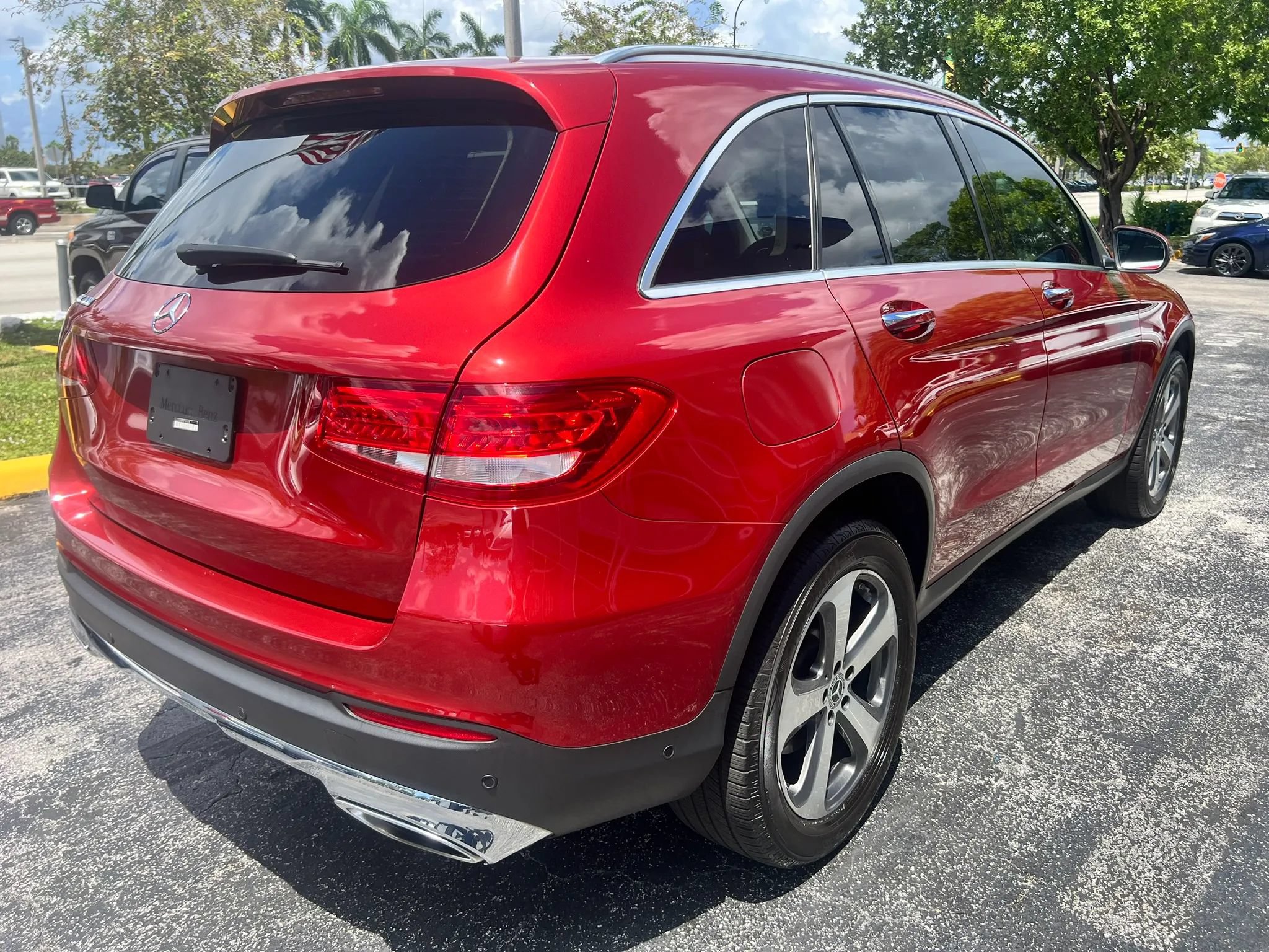Used 2019 Mercedes-Benz GLC 300 image 5