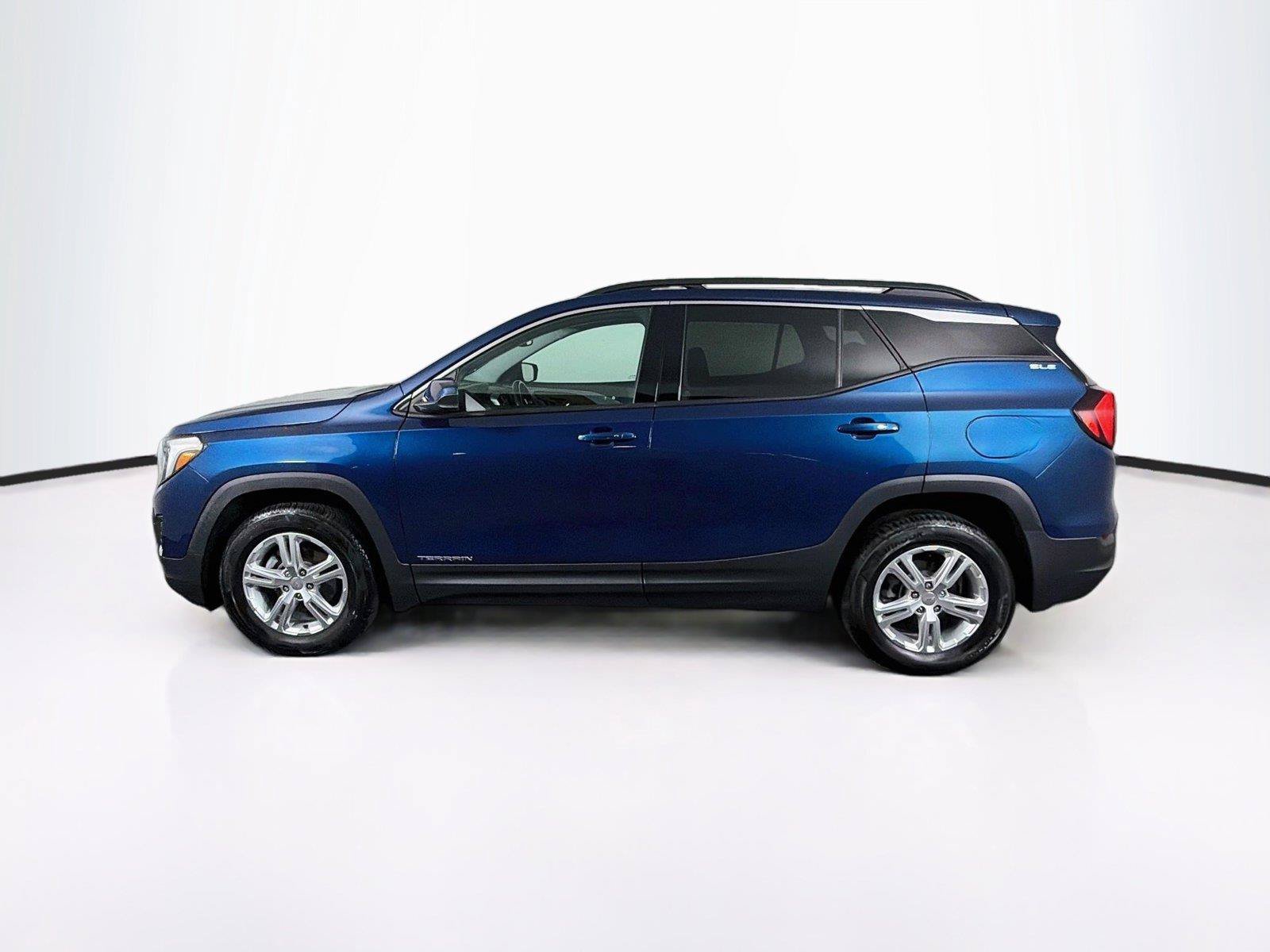 Used 2020 GMC Terrain SLE w/ Driver Convenience Package AWD/4WD image 8
