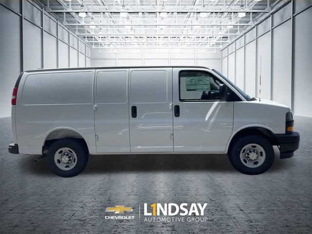 New 2026 Chevrolet Express 2500 w/ Driver Convenience Package RWD image 9