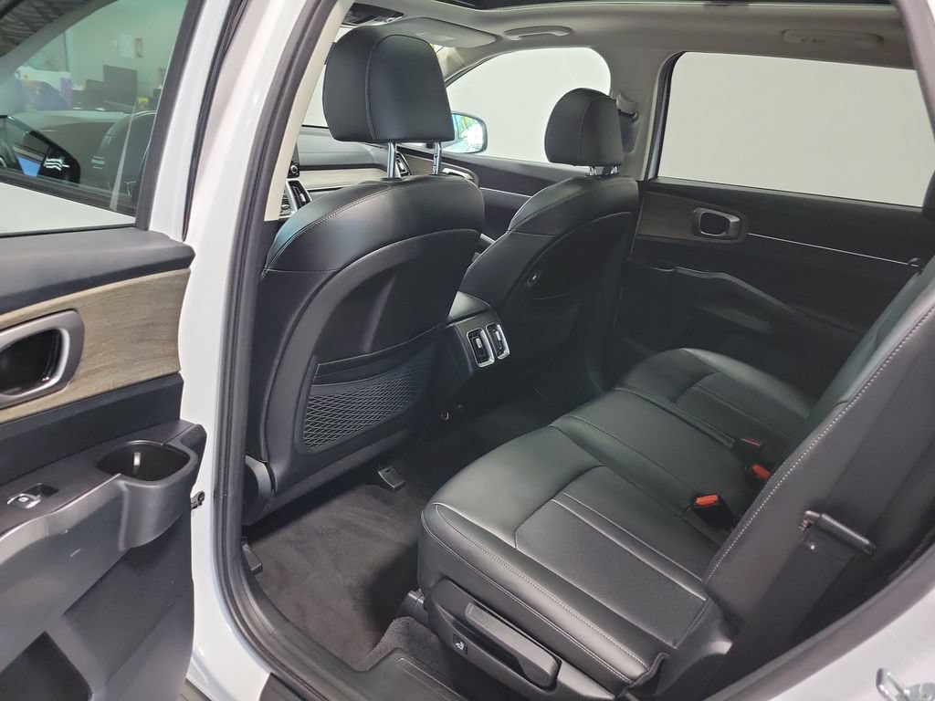 Used 2023 Kia Sorento S w/ Panoramic Sunroof Package AWD/4WD image 21