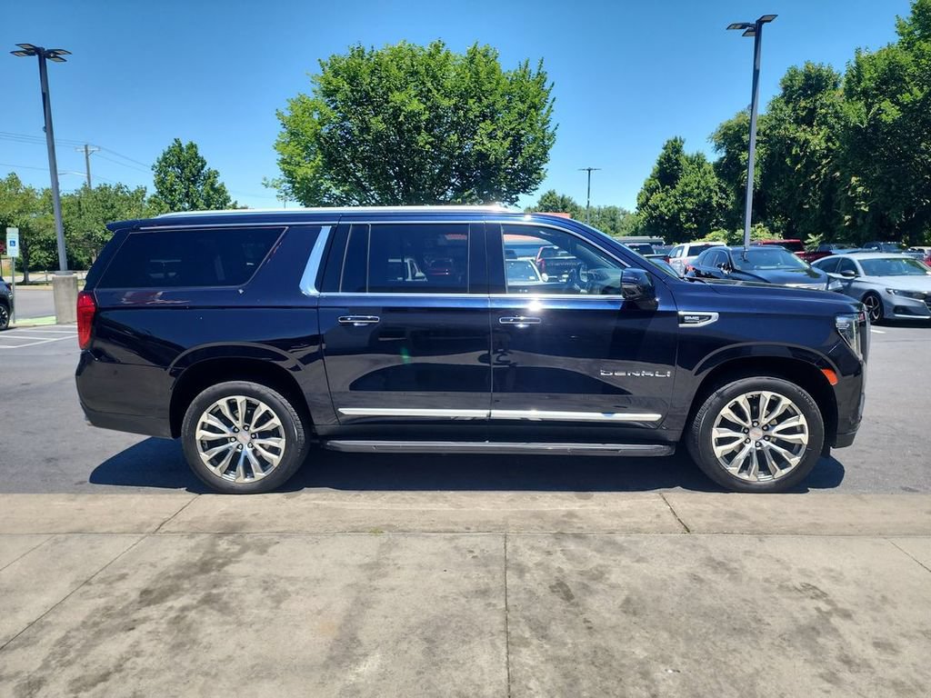 Certified 2022 GMC Yukon XL Denali AWD/4WD image 9