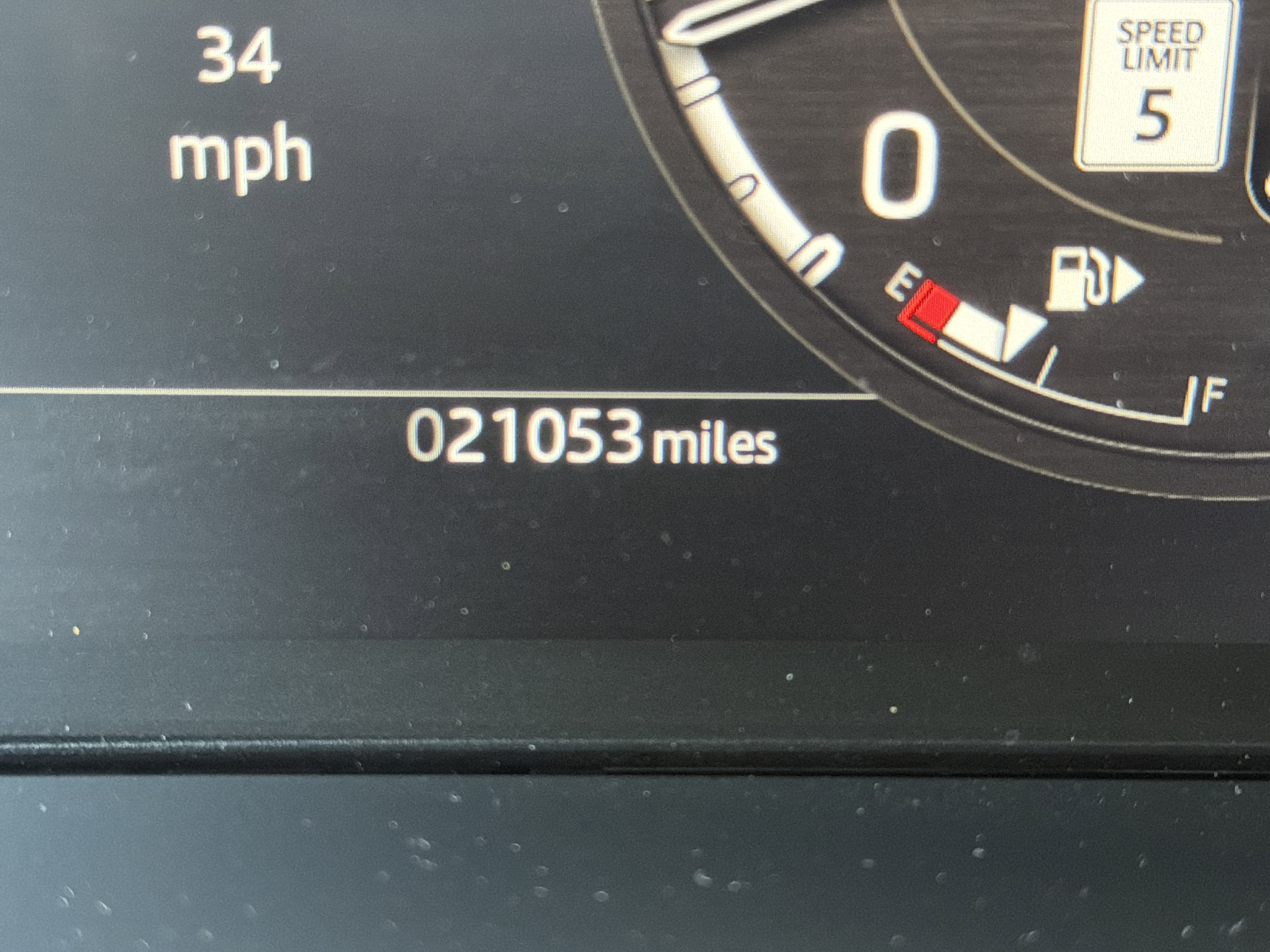 Used 2025 Land Rover Defender 130 X-Dynamic SE image 22