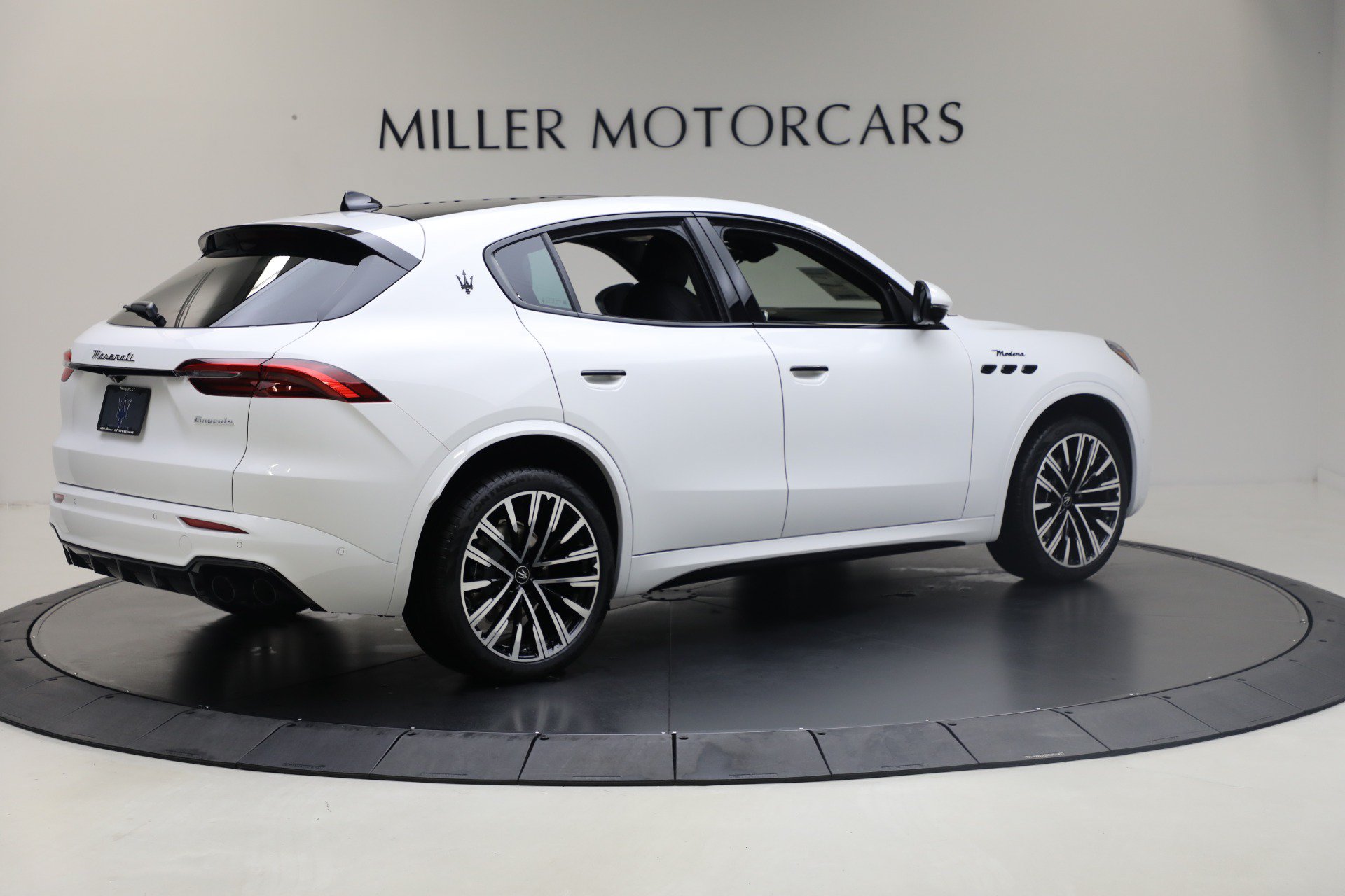 New 2025 Maserati Grecale Modena AWD/4WD image 7