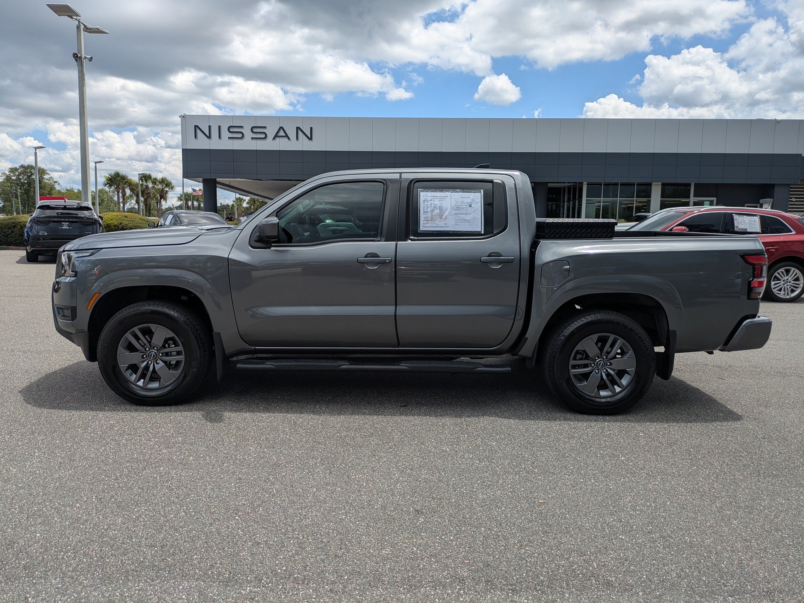 Certified 2025 Nissan Frontier SV AWD/4WD image 7
