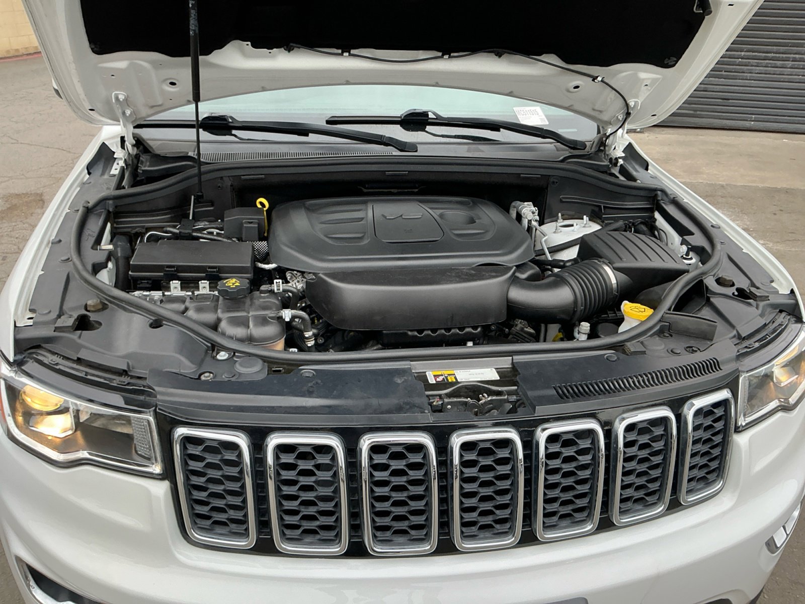 Used 2021 Jeep Grand Cherokee Laredo image 22