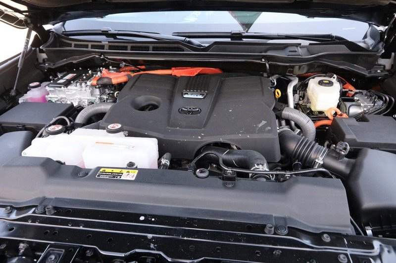 New 2025 Toyota Tundra Limited image 26