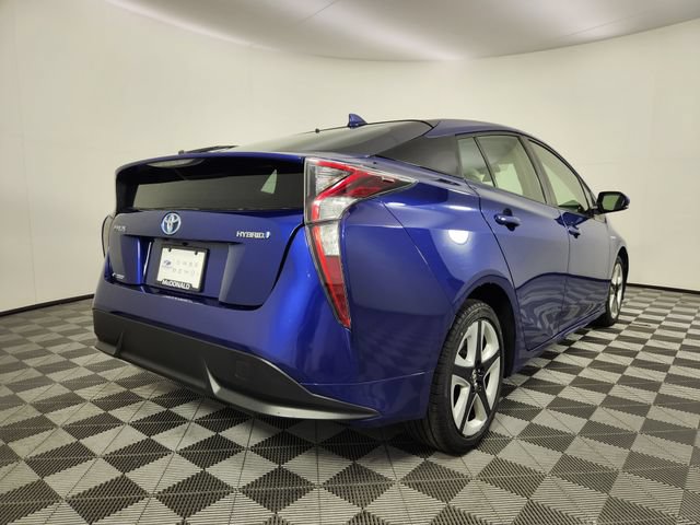 Used 2016 Toyota Prius Three Touring w/ Preferred Accessory Package FWD image 5