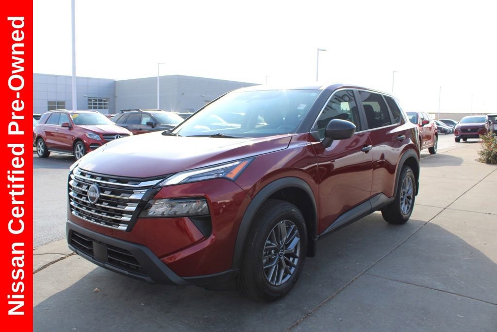 Certified 2025 Nissan Rogue S image 3