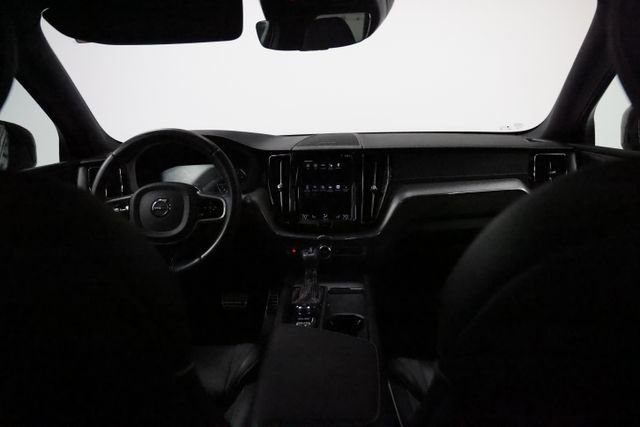 Used 2021 Volvo XC60 T5 R-Design w/ Advanced Package image 25