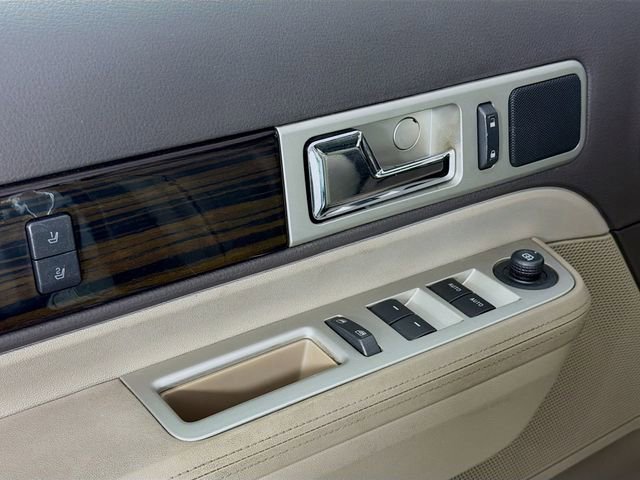 Used 2010 Lincoln MKX 2WD image 19