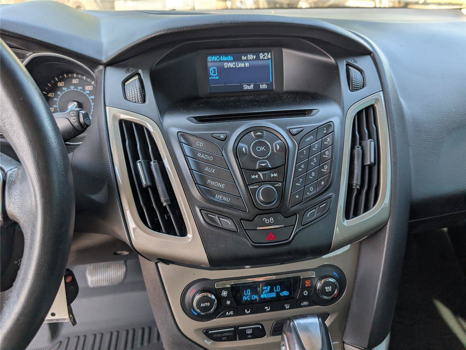 Used 2012 Ford Focus SEL FWD image 16