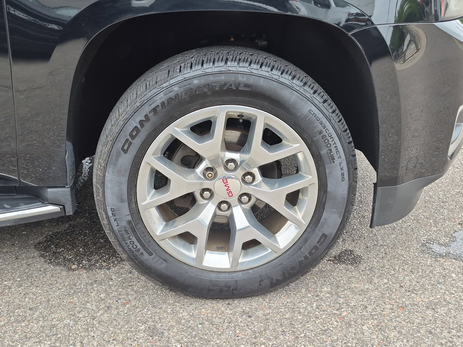 Used 2018 GMC Yukon SLE w/ SLE Value Package AWD/4WD image 15