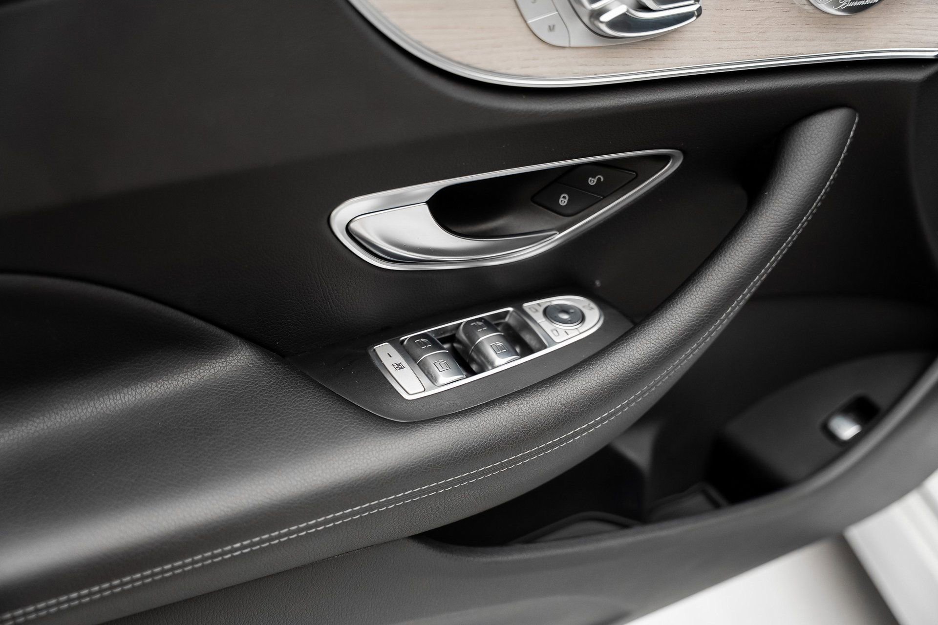 Used 2019 Mercedes-Benz E 450 4MATIC Cabriolet image 61