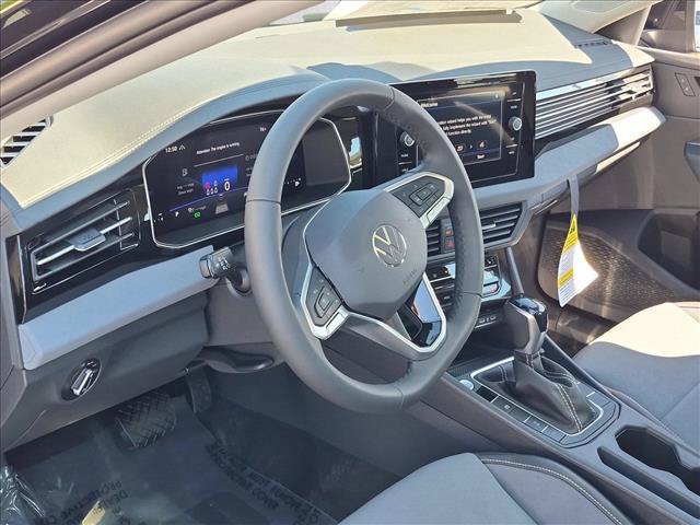 New 2027 Volkswagen Jetta SE FWD image 3