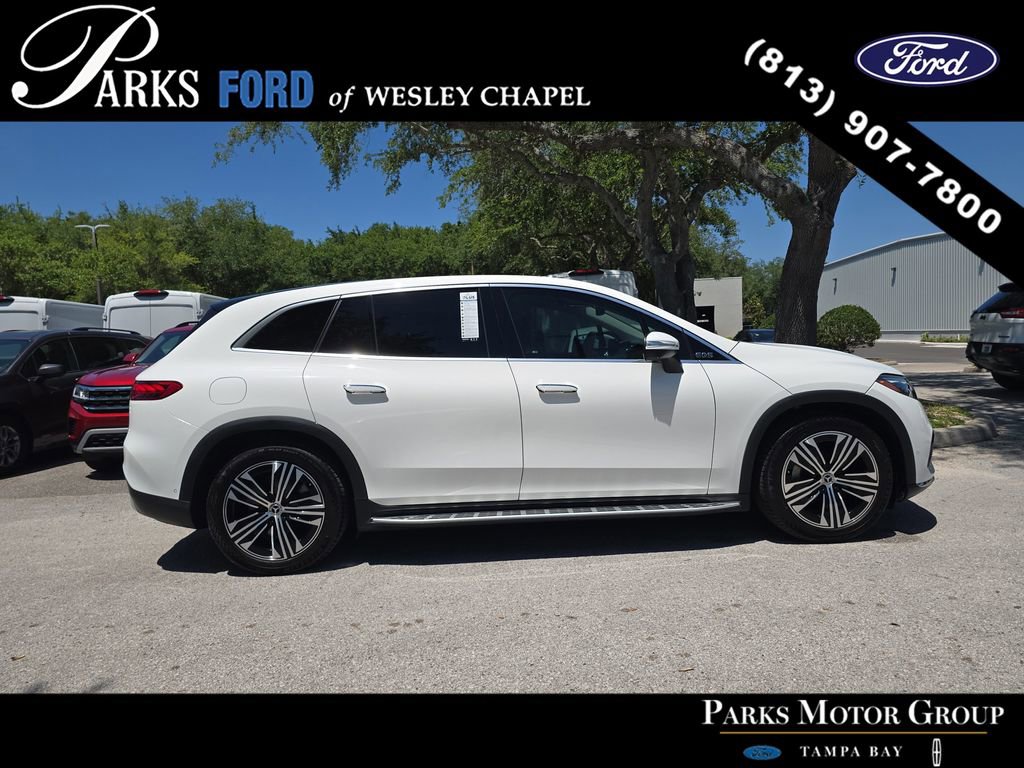 Used 2023 Mercedes-Benz EQS 450+ SUV image 3