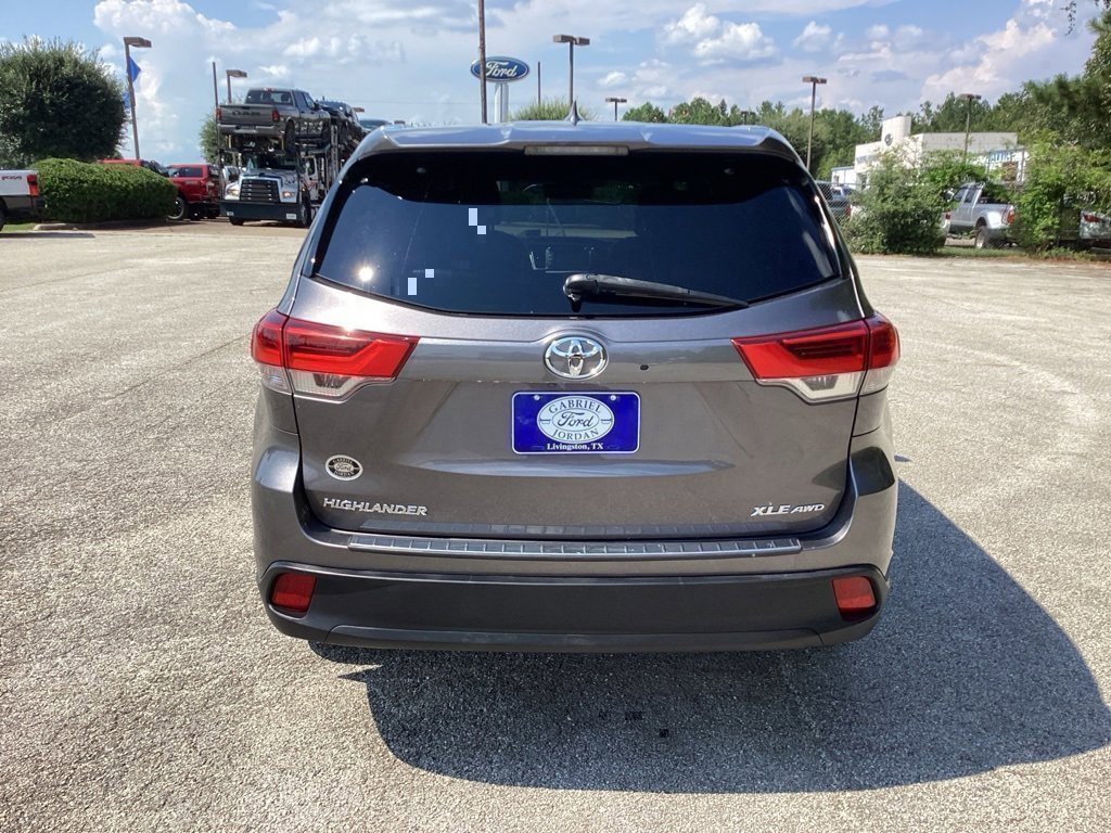Used 2019 Toyota Highlander XLE image 8