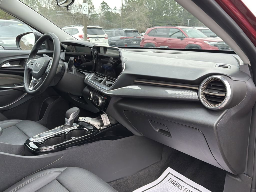 Used 2024 Chevrolet Trax ACTIV w/ Driver Confidence Package image 20