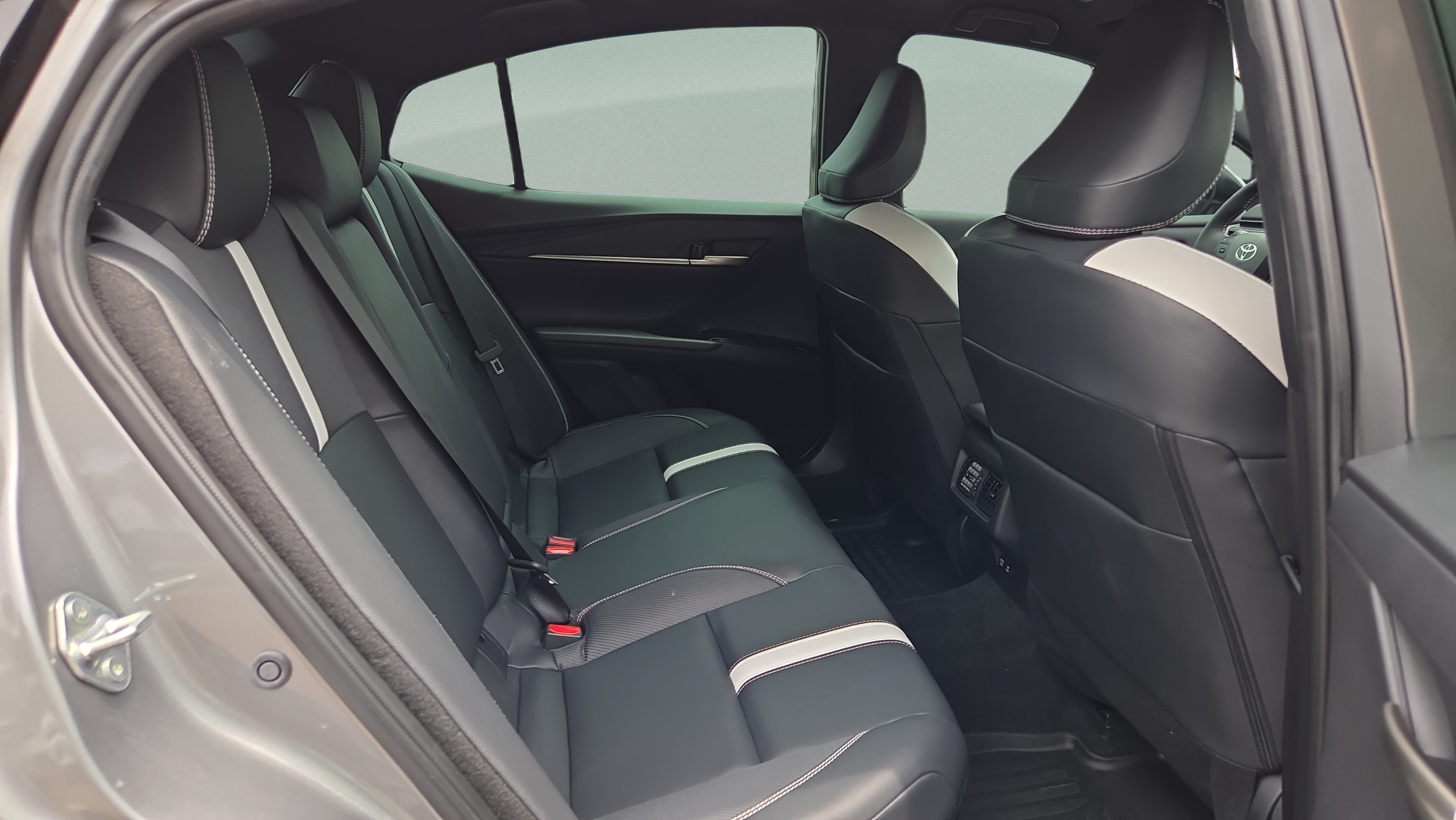 Certified 2025 Toyota Camry SE w/ Convenience Package FWD image 14