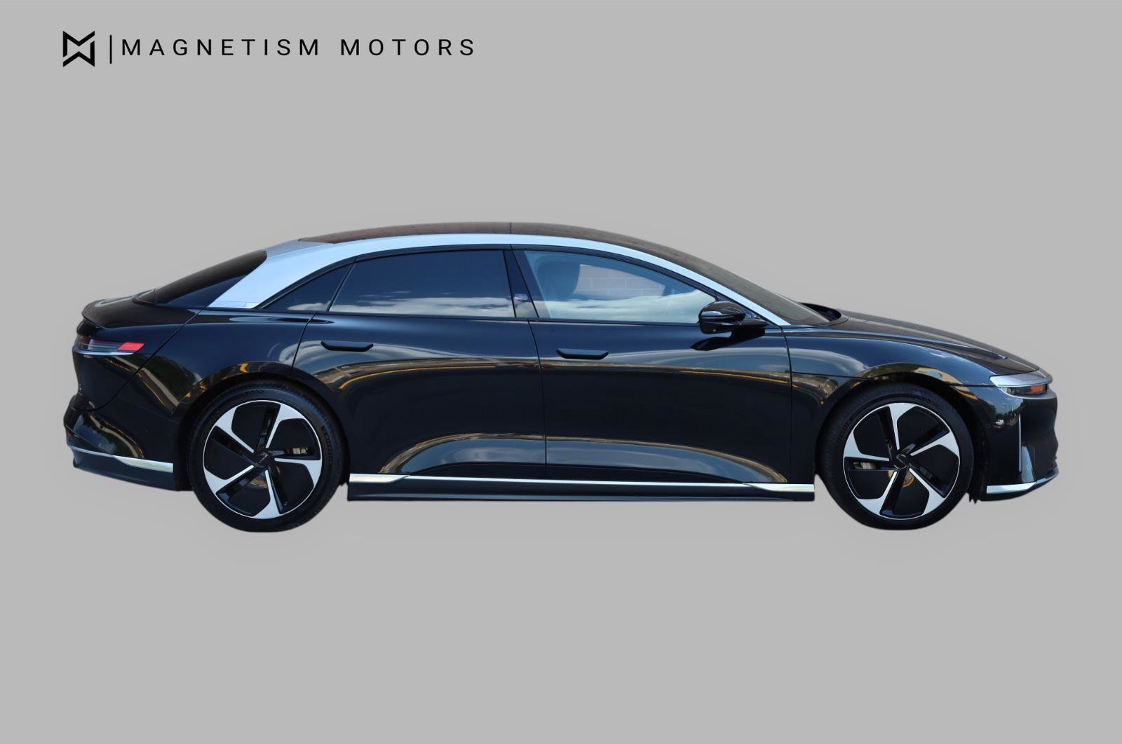 Used 2023 Lucid Air Touring AWD/4WD image 3