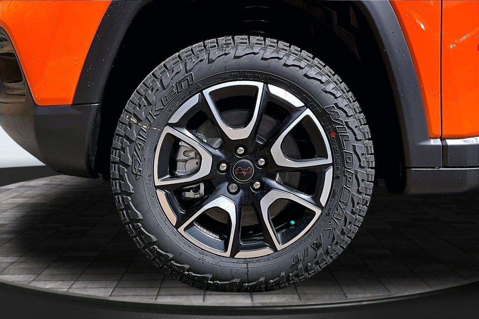 New 2026 Jeep Compass Trailhawk w/ Sun, Sound & Navigation Group image 12