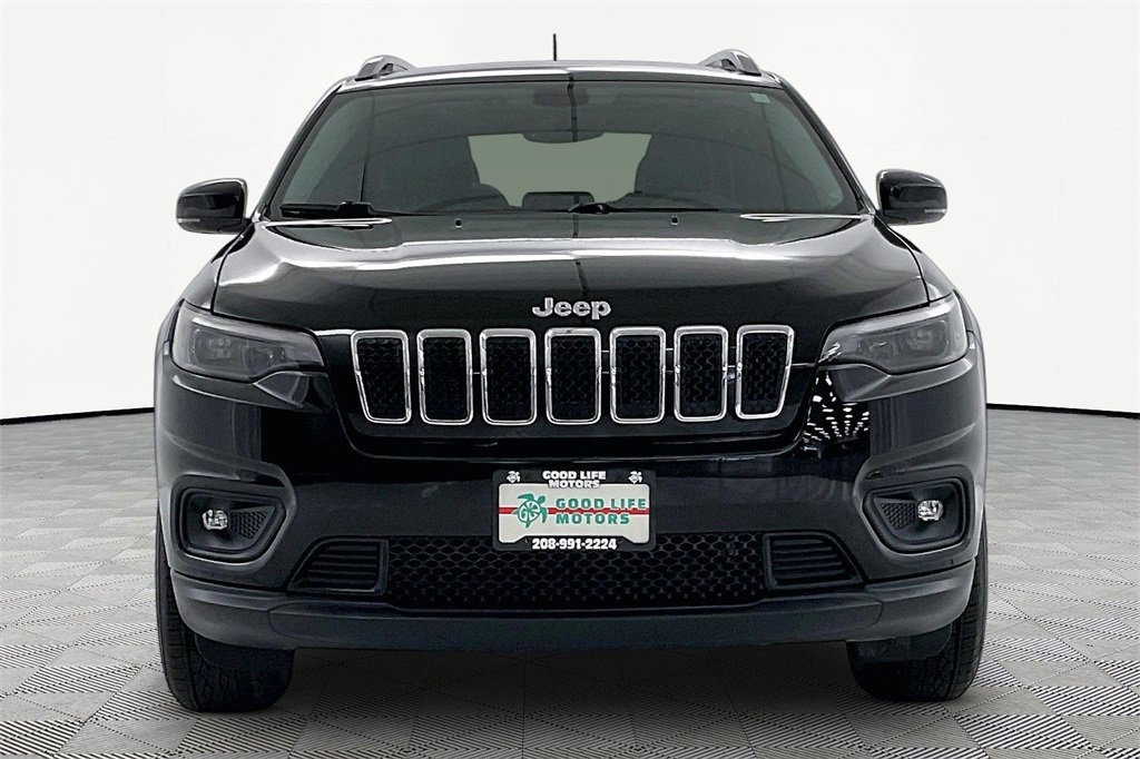 Used 2019 Jeep Cherokee Latitude Plus w/ Comfort/Convenience Group image 2