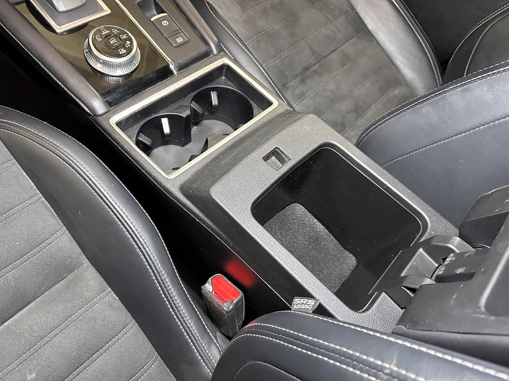Used 2024 Mitsubishi Outlander AWD image 45