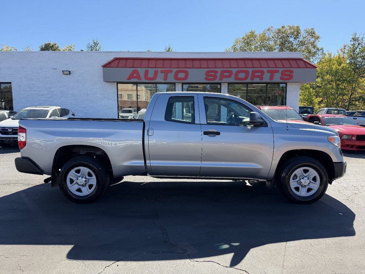 Used 2014 Toyota Tundra SR RWD image 4