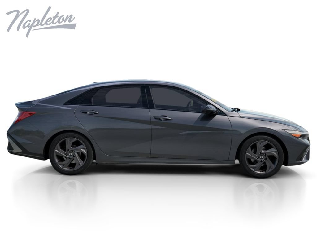 New 2026 Hyundai Elantra SEL Sport FWD image 7