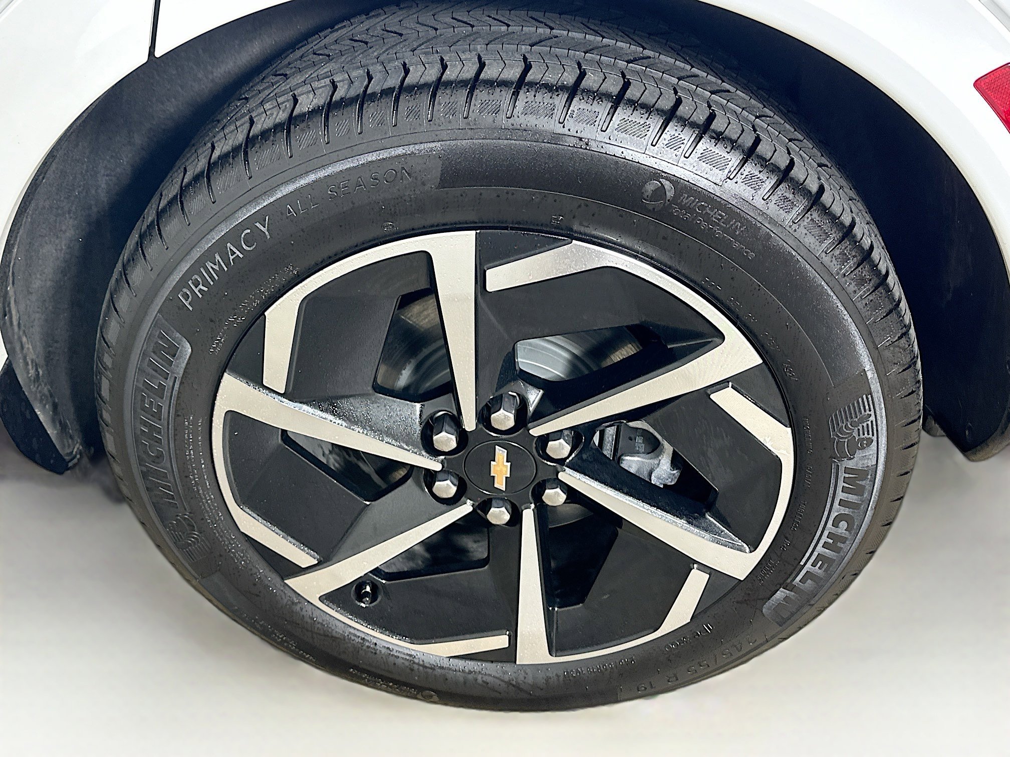 Used 2025 Chevrolet Equinox EV LT image 11