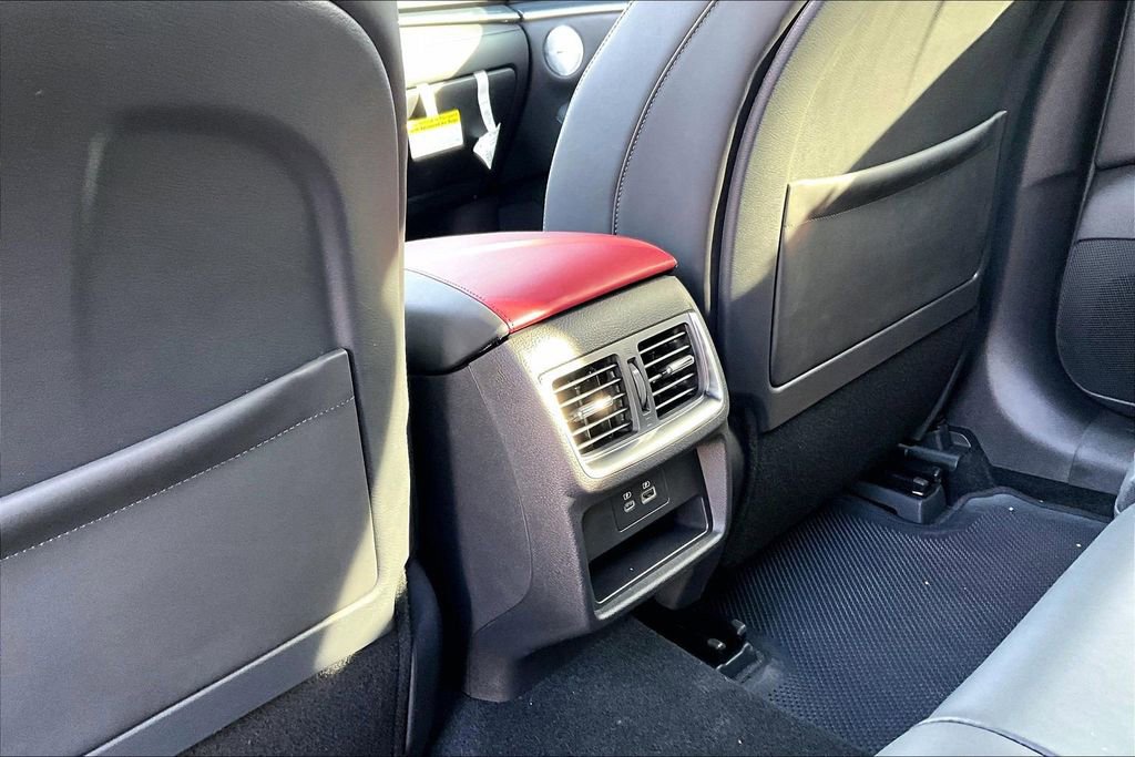 Used 2025 INFINITI QX50 Sport image 33