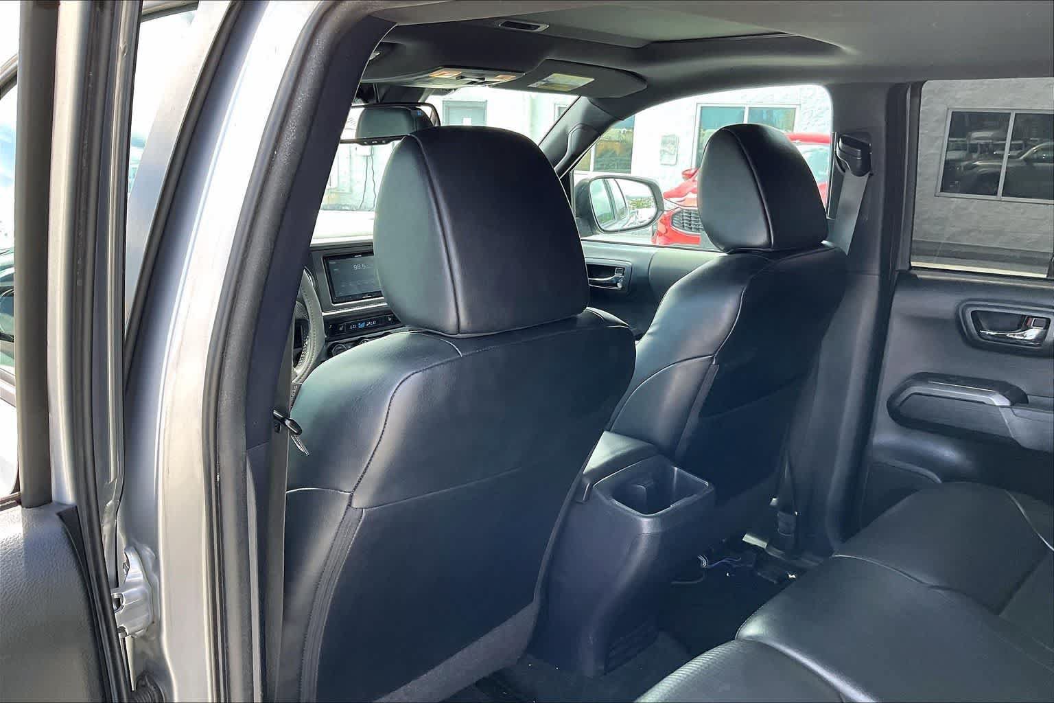 Used 2018 Toyota Tacoma 4x4 Double Cab image 12