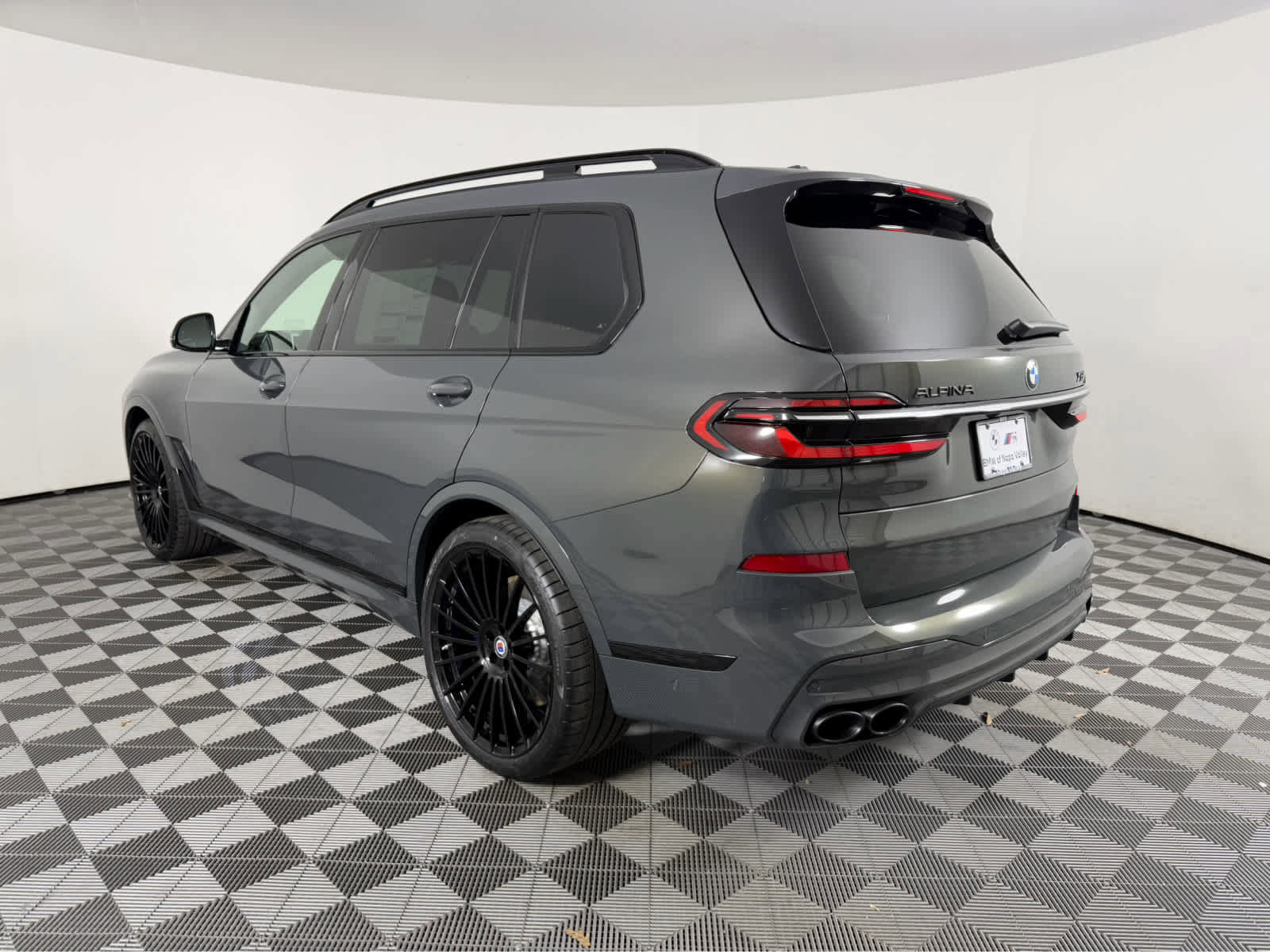 New 2026 BMW ALPINA XB7 image 9