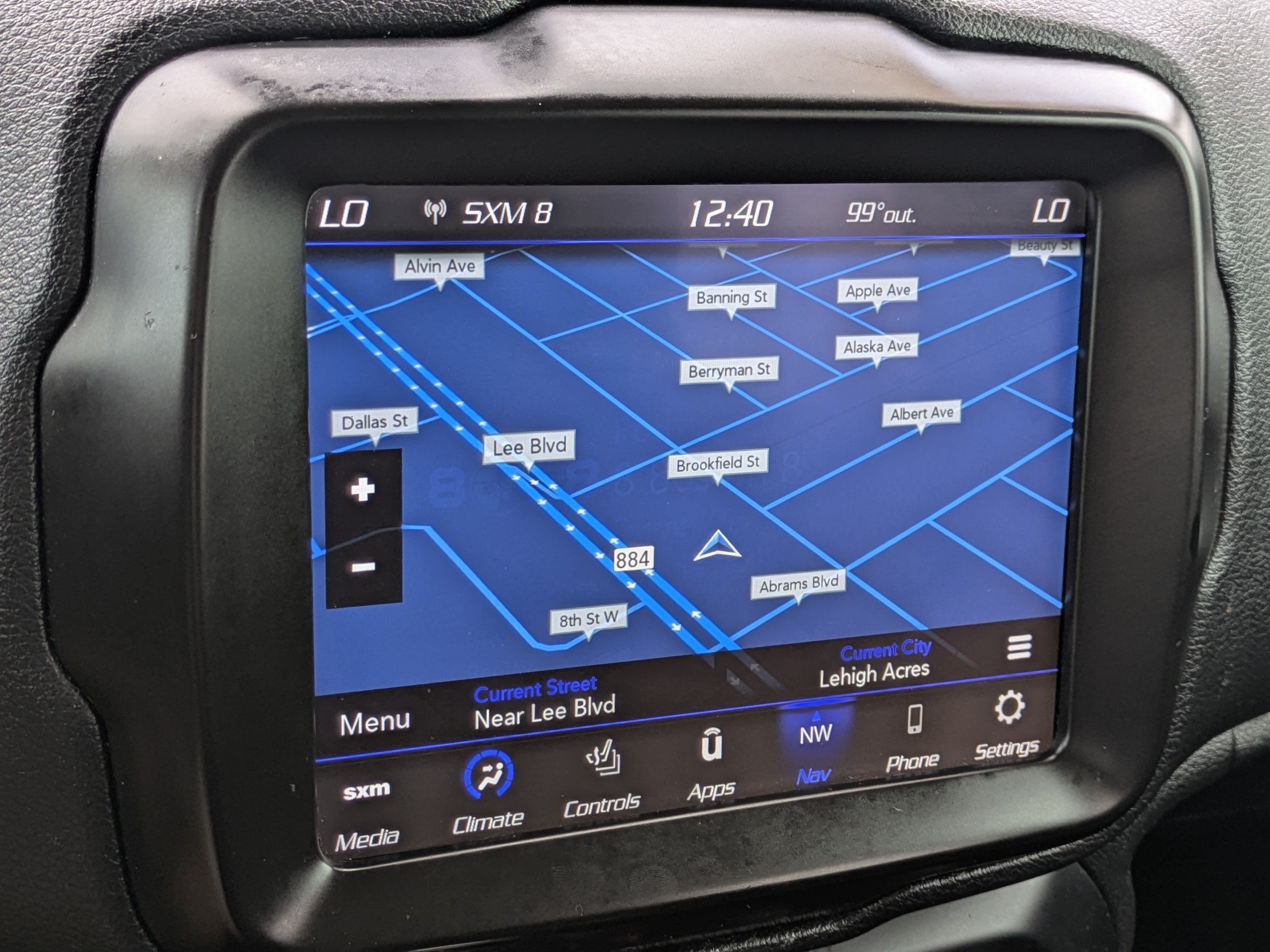 Used 2022 Jeep Renegade Latitude AWD/4WD image 28