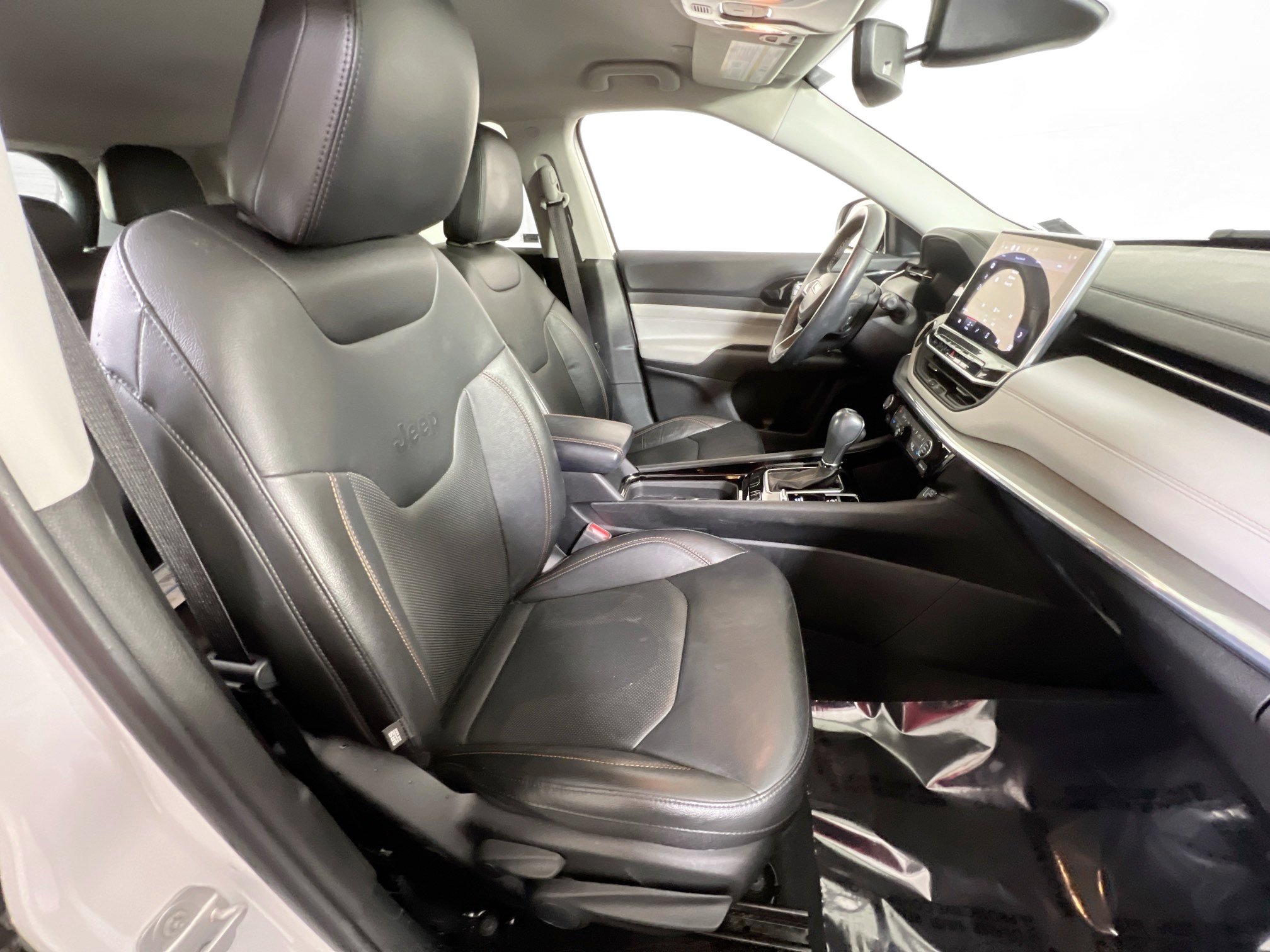 Used 2022 Jeep Compass Limited AWD/4WD image 26